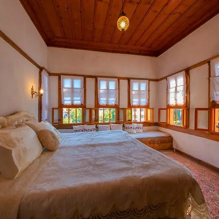 Hotel Meymune Valide Konagi 3*