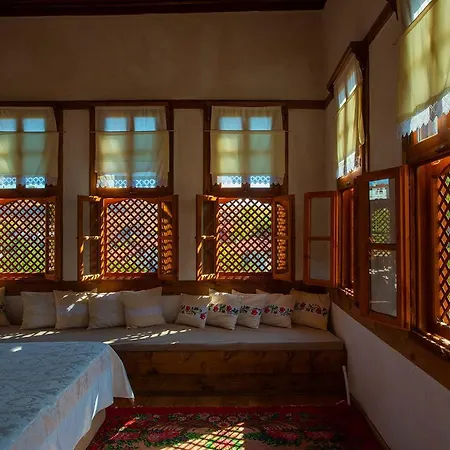 Meymune Valide Konagi Hotell 3*